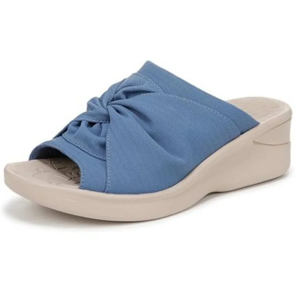 NIB BZees Women’s Smile 3 Slide Sandal – Elemental Blue, Size 7.5W